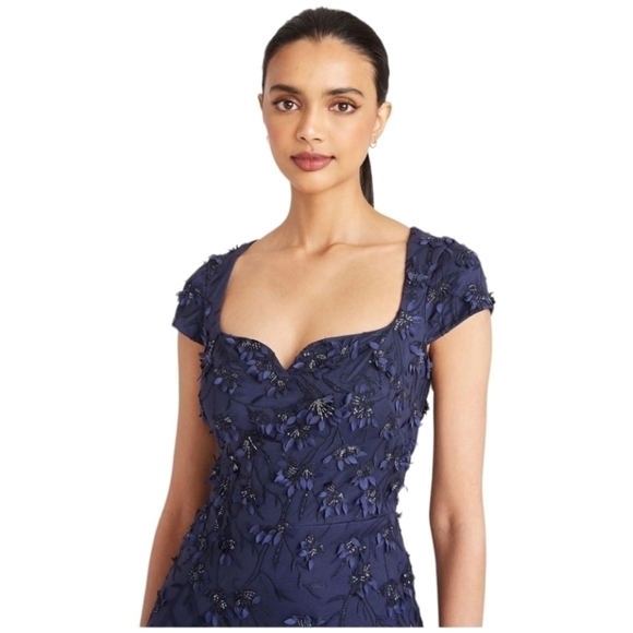 Theia NWT $1095 Bree Cap-Sleeve Floral Beaded Evening Gown Navy Blue size 8 - Picture 5 of 15
